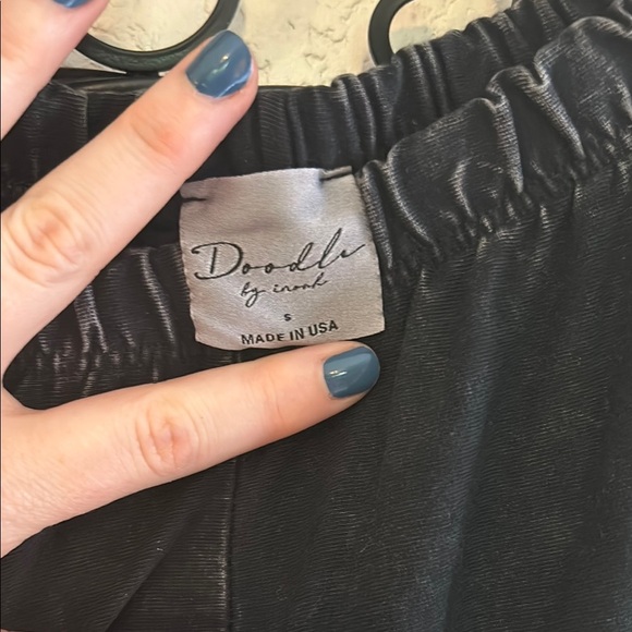Doodls Black Cropped Pants | Small - Picture 2 of 6